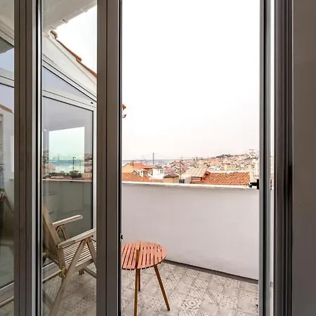 The Panorama - Bica Skyline Views By Lisbeyond * Lisbon